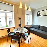 Gleznotaju Old Town Two Bedroom Апартаменты Рига