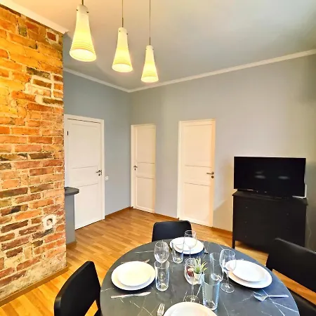 아파트 Gleznotaju Old Town Two Bedroom *