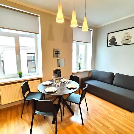 Gleznotaju Old Town Two Bedroom Апартаменти Рига